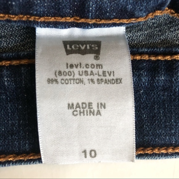 LEVIS High Waist Pleated Mom Jean Shorts - Picture 9 of 10